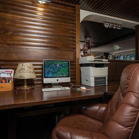 The Sky Loft Apartment เคียฟ ภายนอก รูปภาพ