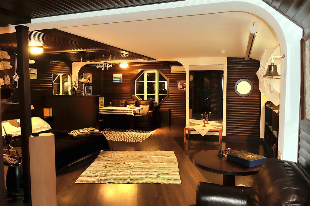 The Sky Loft Apartment เคียฟ ภายนอก รูปภาพ